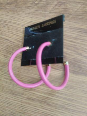 Ružové náušnice, 