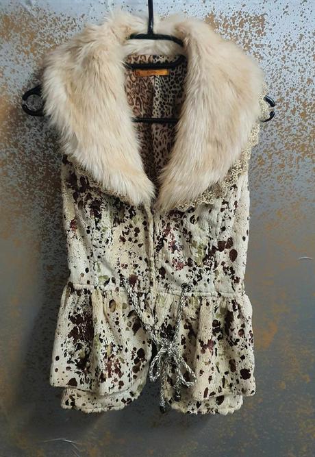 Vesta s kozusinkou miss passion vel. xl, xl