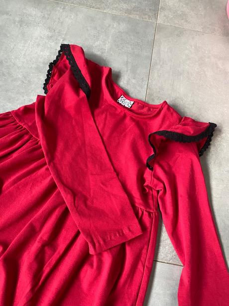 Vianočné šaty, 128