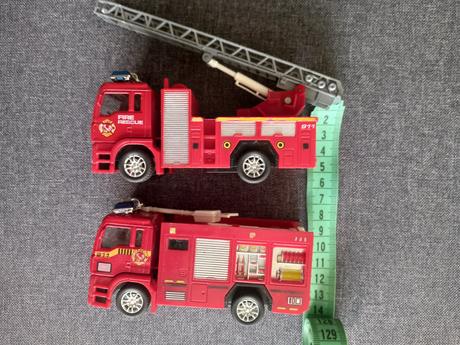 Požiarne auto 2 ks,