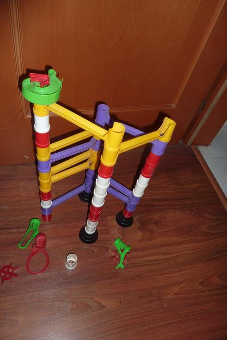 Prvá guličková dráha.,