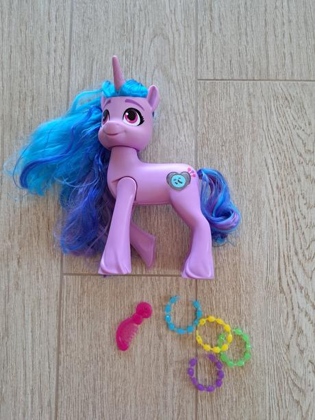My little pony izzy,