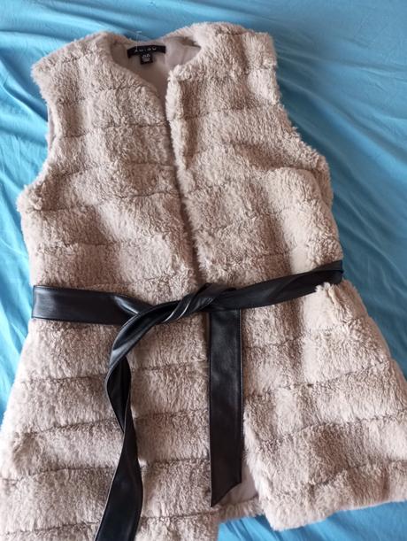 Hnúšťa vesta, amisu,36