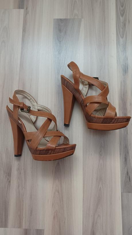 Hnedé vysoké sandále, 36