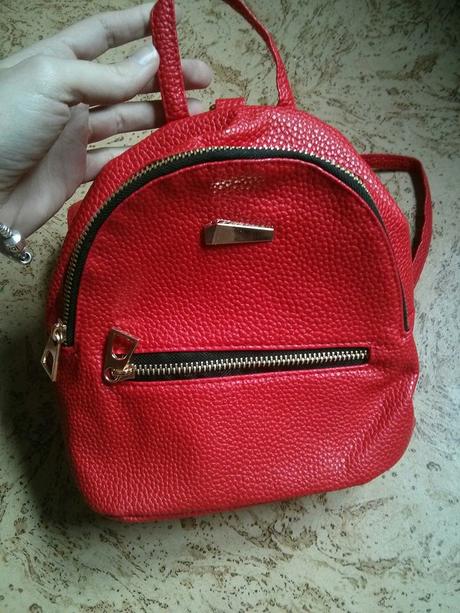 Ruksak červený menší, 