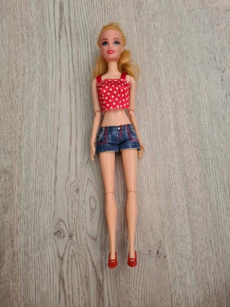 Barbie,