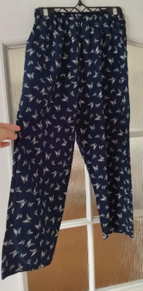 Ľahké letné 3/4 nohavice, m