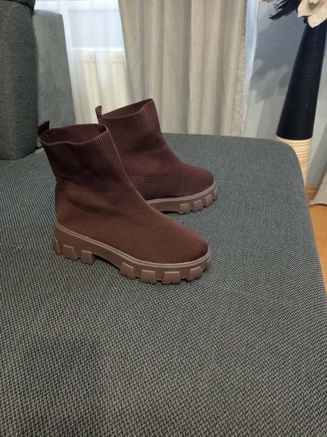 Ponožkové členkové čižmy, 39