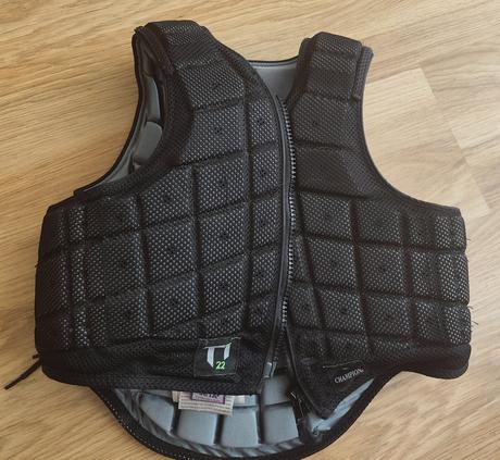 Detska jazdecka vesta ti22,
