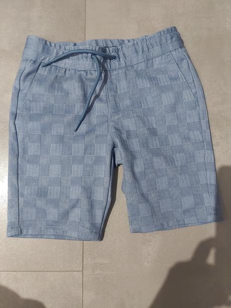 Chlapčenské kratasy, 122