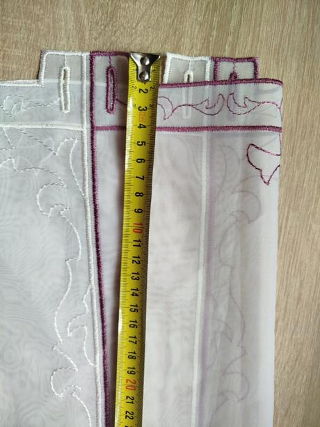 2x vyšívaná záclona, 