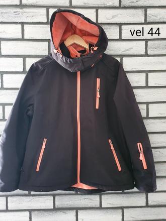 Prechodna vetrovka, 44