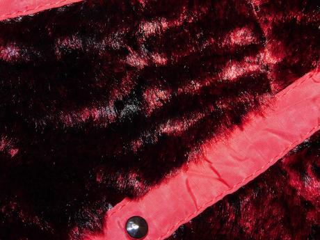 Pekna štylova plišova vesta, 42