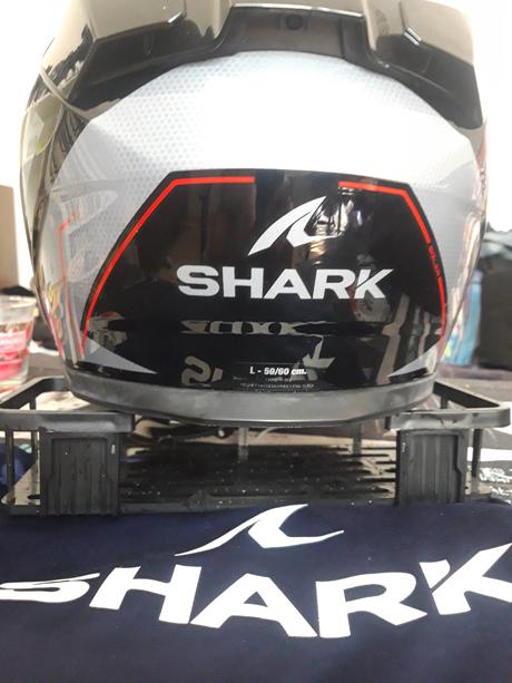Predám 2x prilbu shark d- skwal 3 úplne nové, 