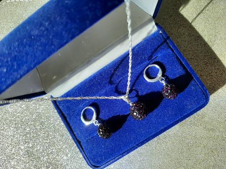 Trblietavý set- náušnice + retiazka s príveskom, 