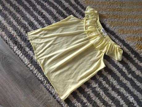Top s volánom 122/128, h&m,122