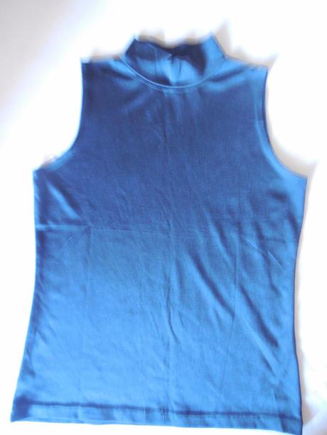 Cierne tricko s malym rolacikom, s