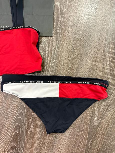 Tommy hifiger dievcenske plavky na 12-14 rokov, tommy hilfiger,152