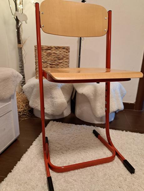 Stolicka rastuca chlapec/dievca, 