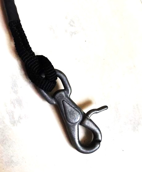 Karabínka na šnúrke, 