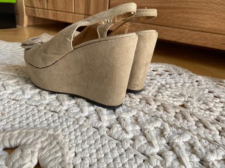 Sandalky s plnym podpatkom, baťa,38