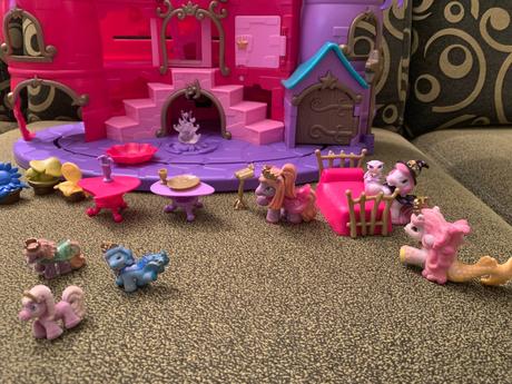 Filly witchy magický zámok + darček,