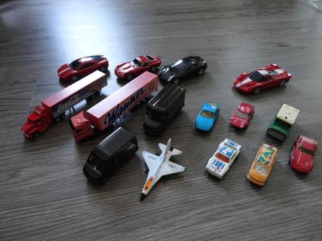 Autá - angličáky + na zotrvačník - 15 ks, 