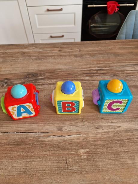Fisher-price akčné kocky,
