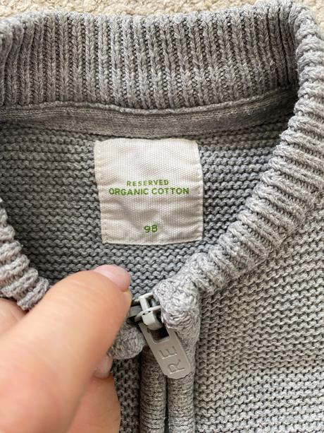 Sveter, reserved,98