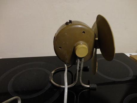 Ventilátor stolový - retro, 