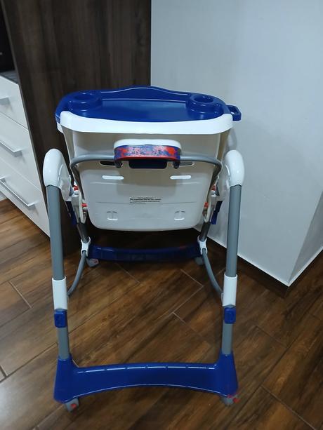 Detská jedálenská stolička, 