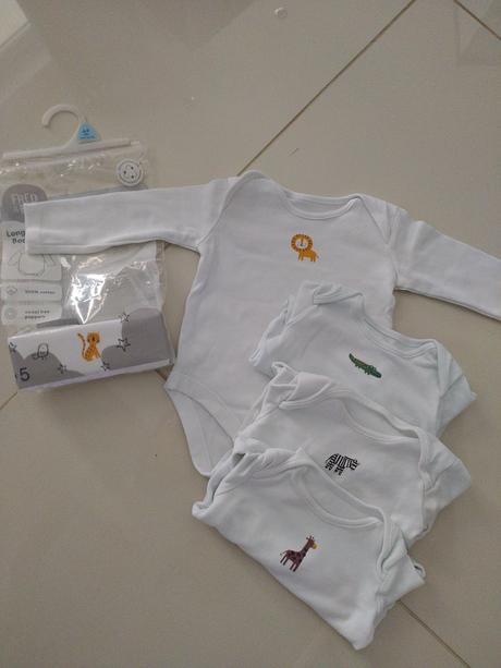 5ks body nové 6-9mes, 74