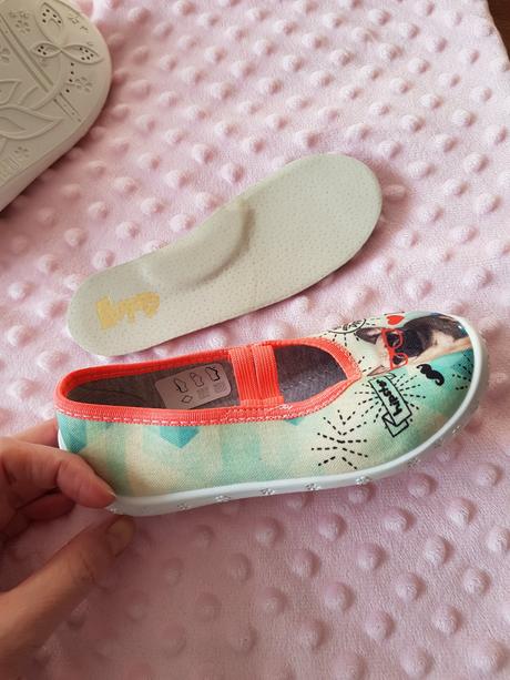 Balerínky/ papučky/ cvičky, 26