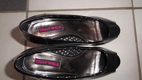 Čierne lodičky, 37