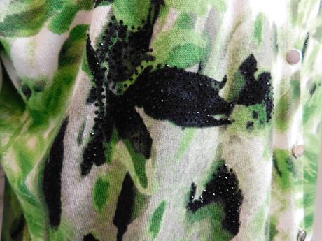 Luxusny kvalitny velmi pekny komplet/set, 50