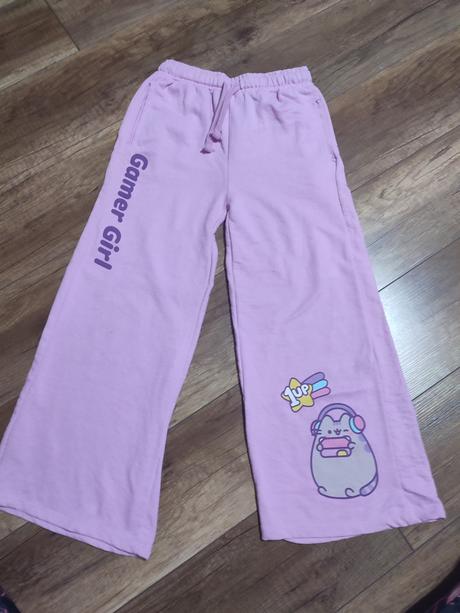 Pusheen tepláky, sinsay,128