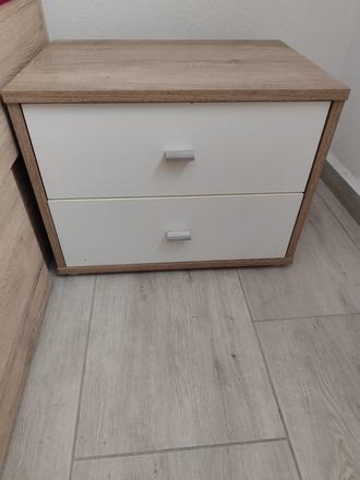 Nočný stolík, šírka (cm): 35,dĺžka (cm): 50