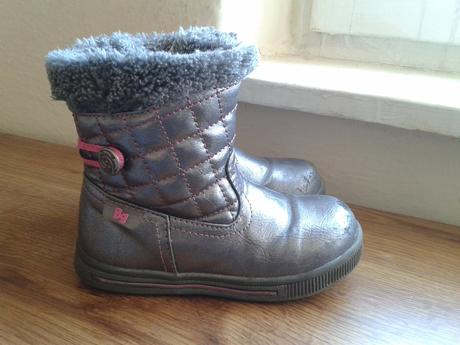 Kožené čižmičky, baťa,23