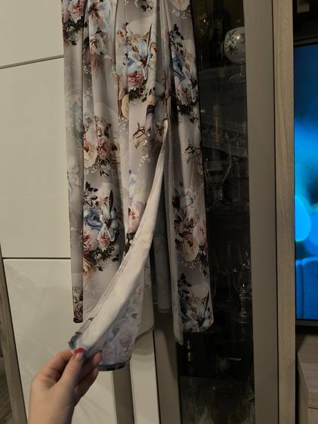 Spoločenské šaty, 36