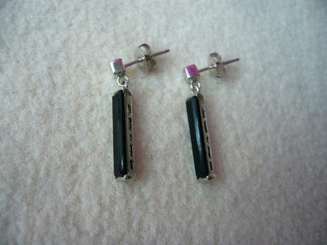 Strieborne nausnice,