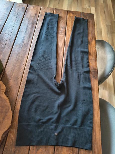 Work out čierne jednoduché športové legíny m-l, m