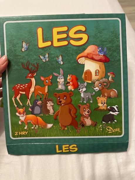 Hra les malá, 