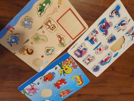 Drevené vkladačky 3 kusy, nekompletné plus pečiat,