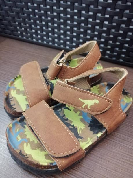 Sandalky 22/23, reserved,22