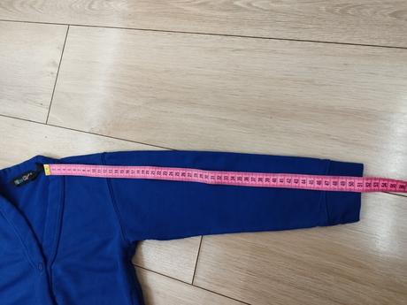 Mikinka na gombíky, 110