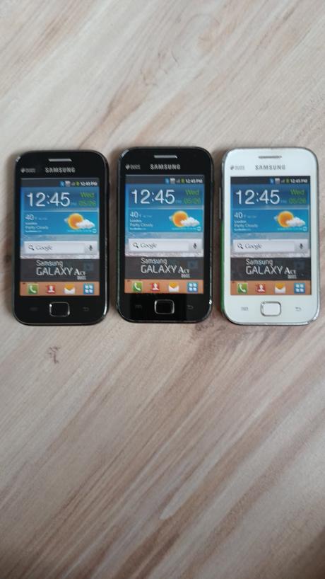 Makety telefónov - samsung galaxy ace duos (3 ks), samsung