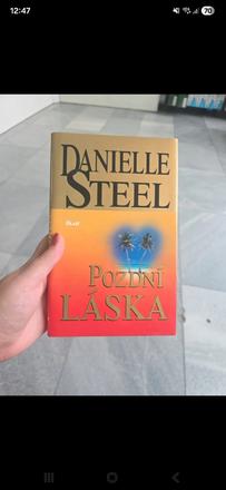 Kniha od danielle steel,