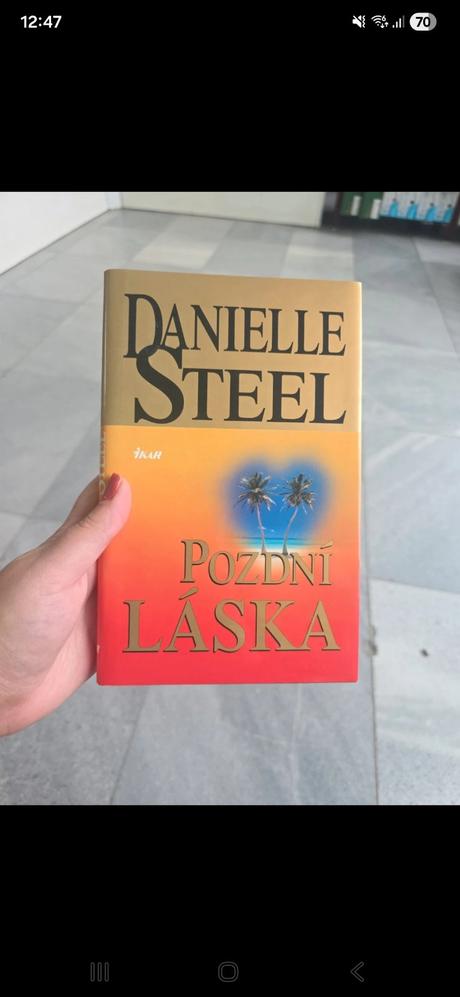 Kniha od danielle steel, 
