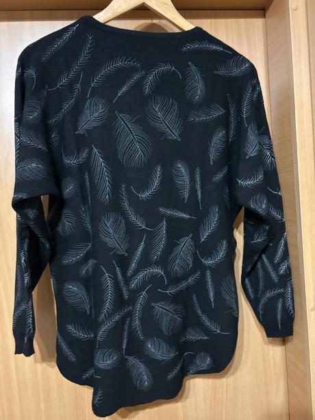 Elegantný pulóver s pierkami, xl
