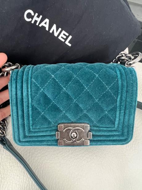 Chanel boy bag small,